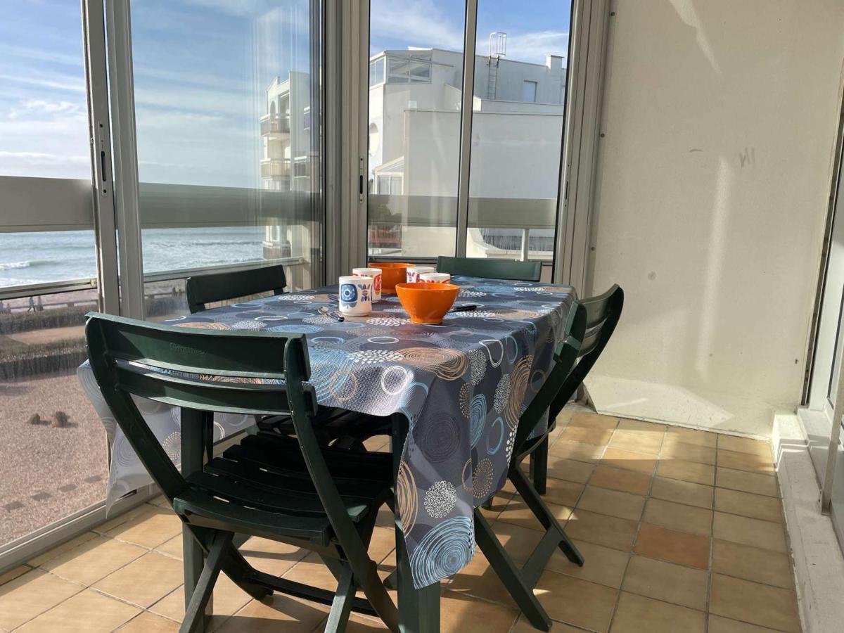 Appartement 2 Pieces Avec Balcon Et Parking A Saint-Gilles-Croix-De-Vie - Fr-1-224-39 מראה חיצוני תמונה